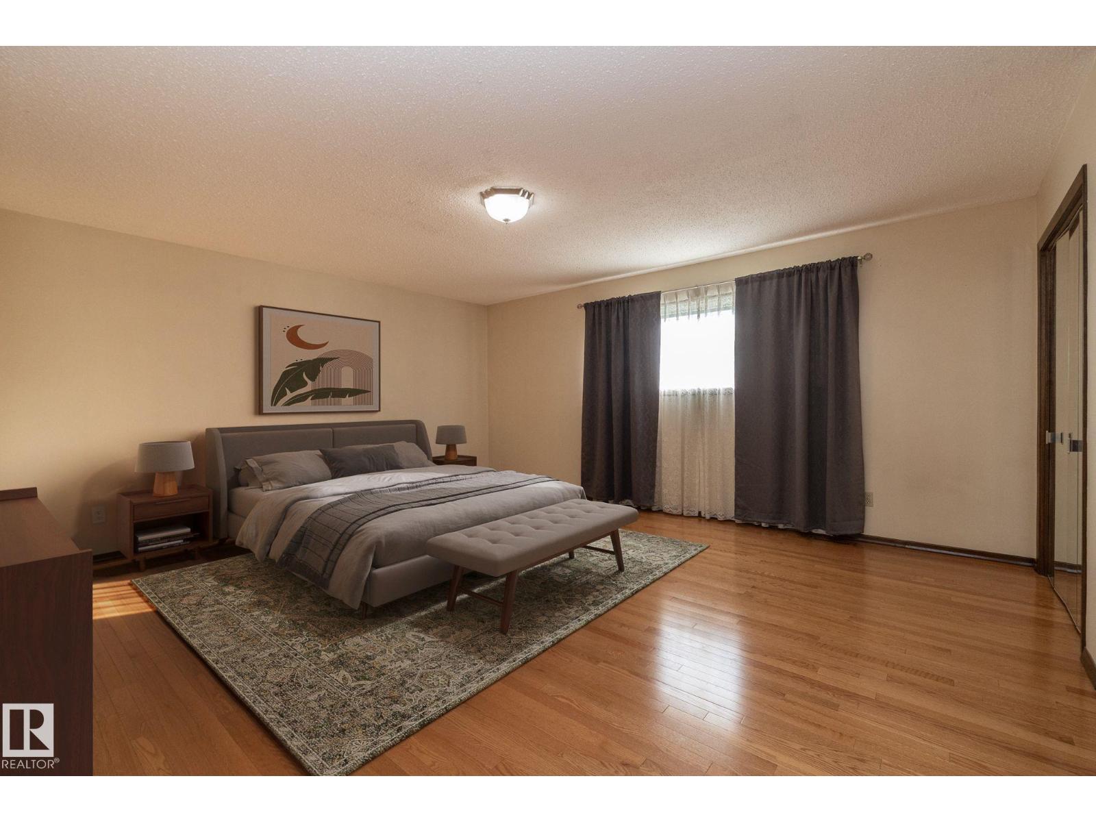 18412 82 AV NW