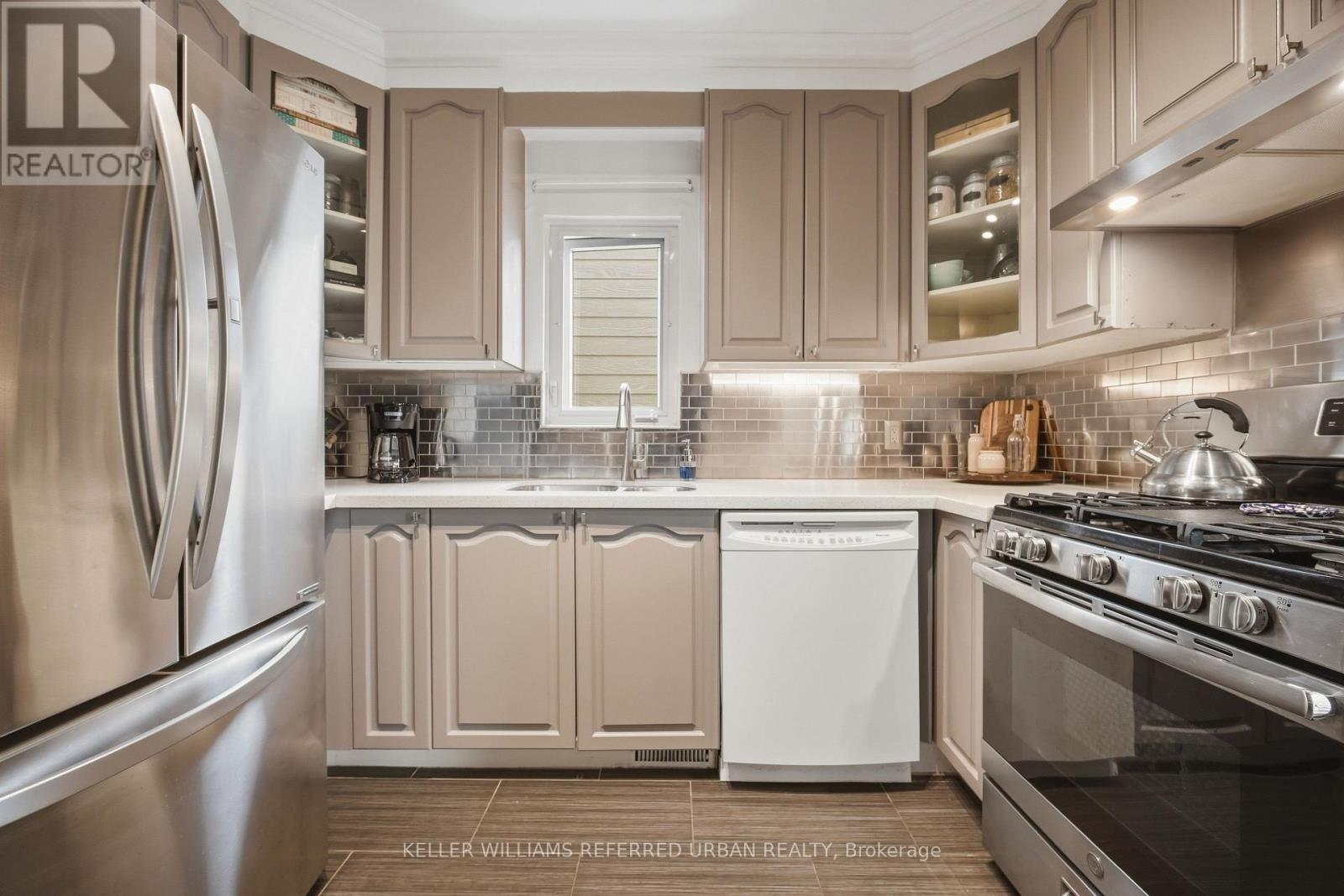 53 Bowie Avenue, Toronto, Ontario  M6E 2P4 - Photo 10 - W13853026