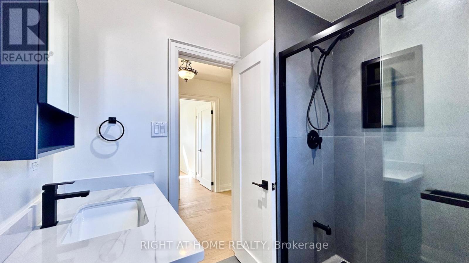 575 Eversley Drive, Mississauga, Ontario  L5A 2E1 - Photo 6 - W14091964