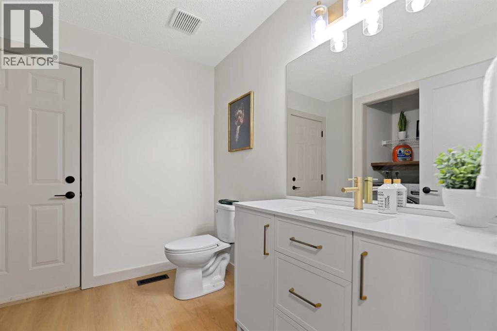 180 Woodside Road NW, Airdrie, Alberta  T4B 2E2 - Photo 21 - A2352731