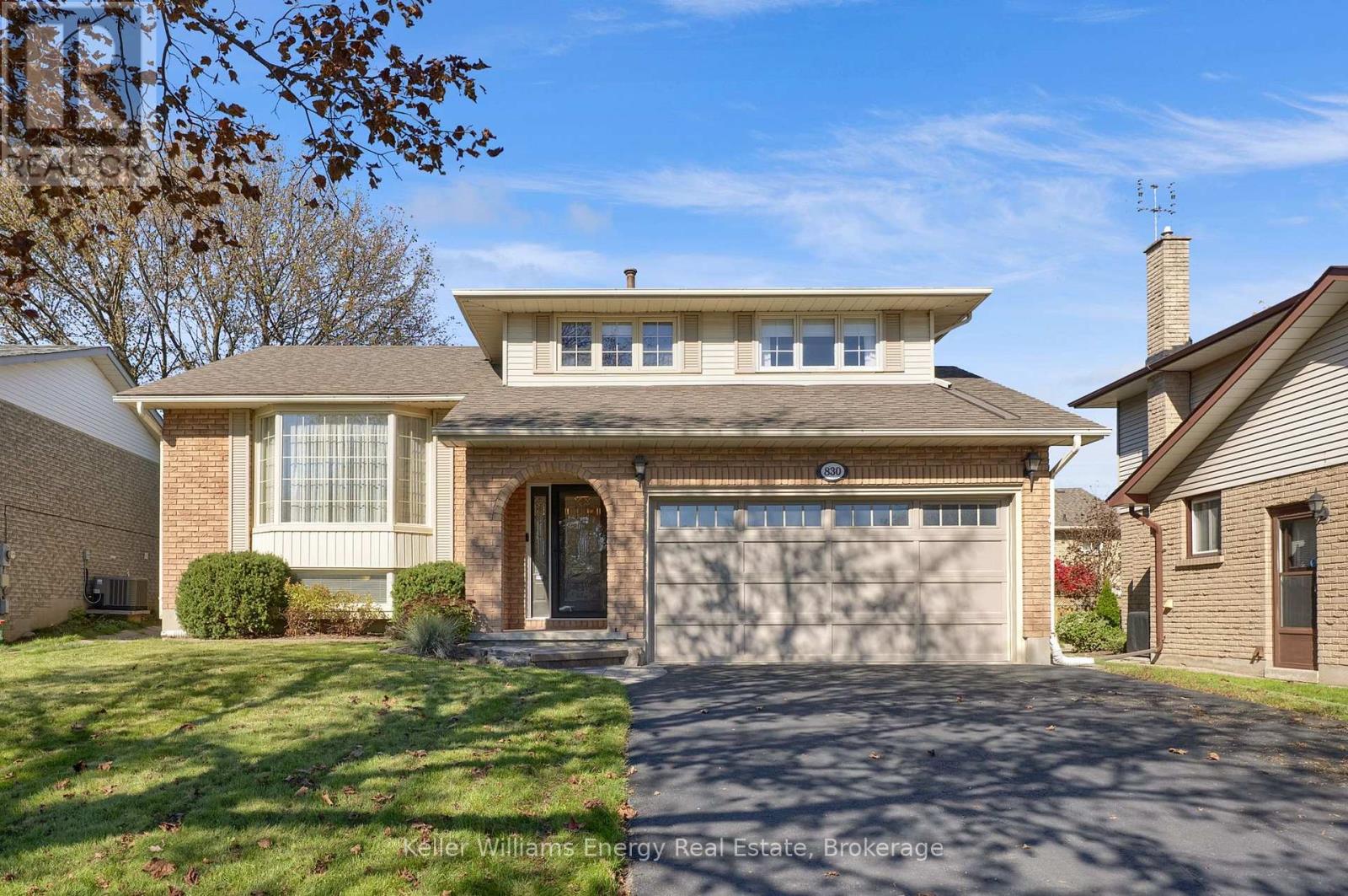 830 SAINT ANNE COURT, Oshawa, Ontario
