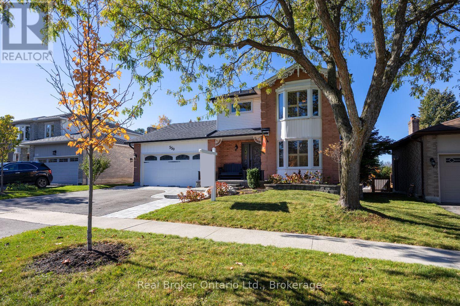 550 Crimson Court, Oshawa, Ontario  L1J 8E1 - Photo 4 - E14106482