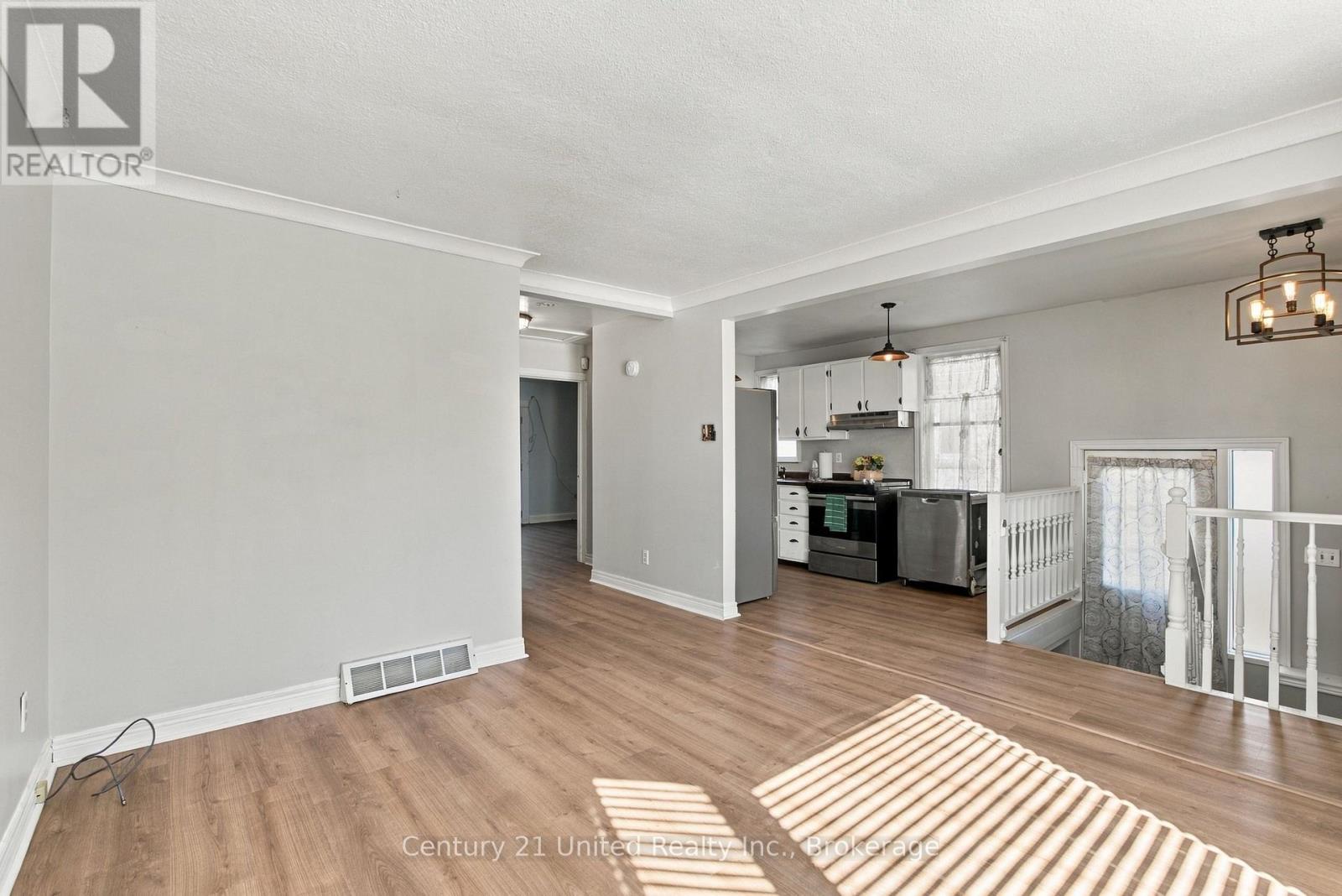 57 Sherwood Avenue, St. Catharines, Ontario  L2R 1X4 - Photo 10 - X14106520