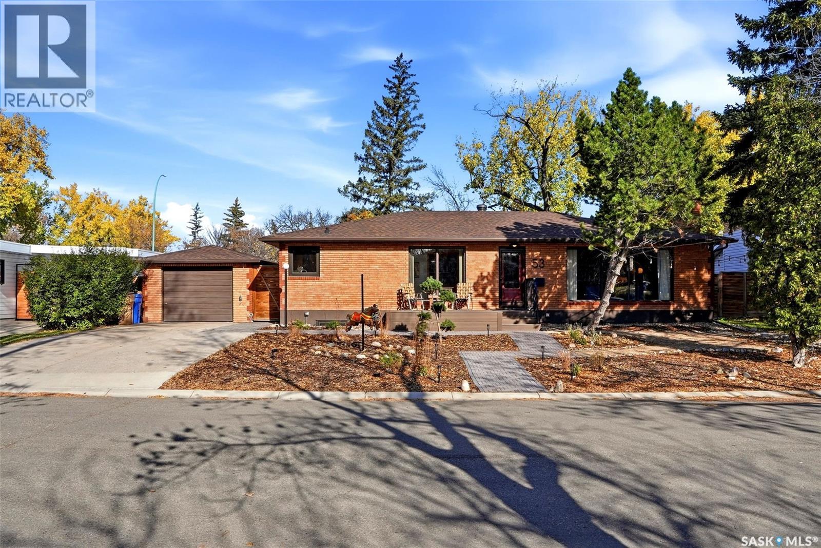 53 Calder Crescent, Regina, Saskatchewan  S4S 4A5 - Photo 2 - SK051453