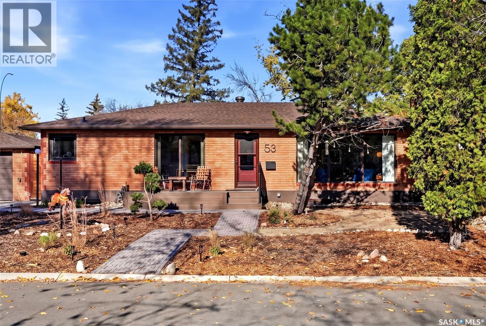 53 Calder Crescent, Regina, Saskatchewan  S4S 4A5 - Photo 4 - SK051453
