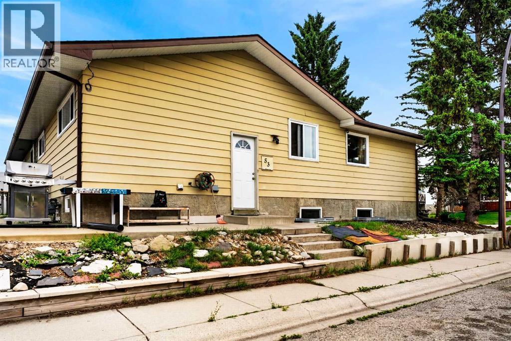 53 Queen Isabella Close SE, Calgary, Alberta  T2J 3R2 - Photo 36 - A2337468