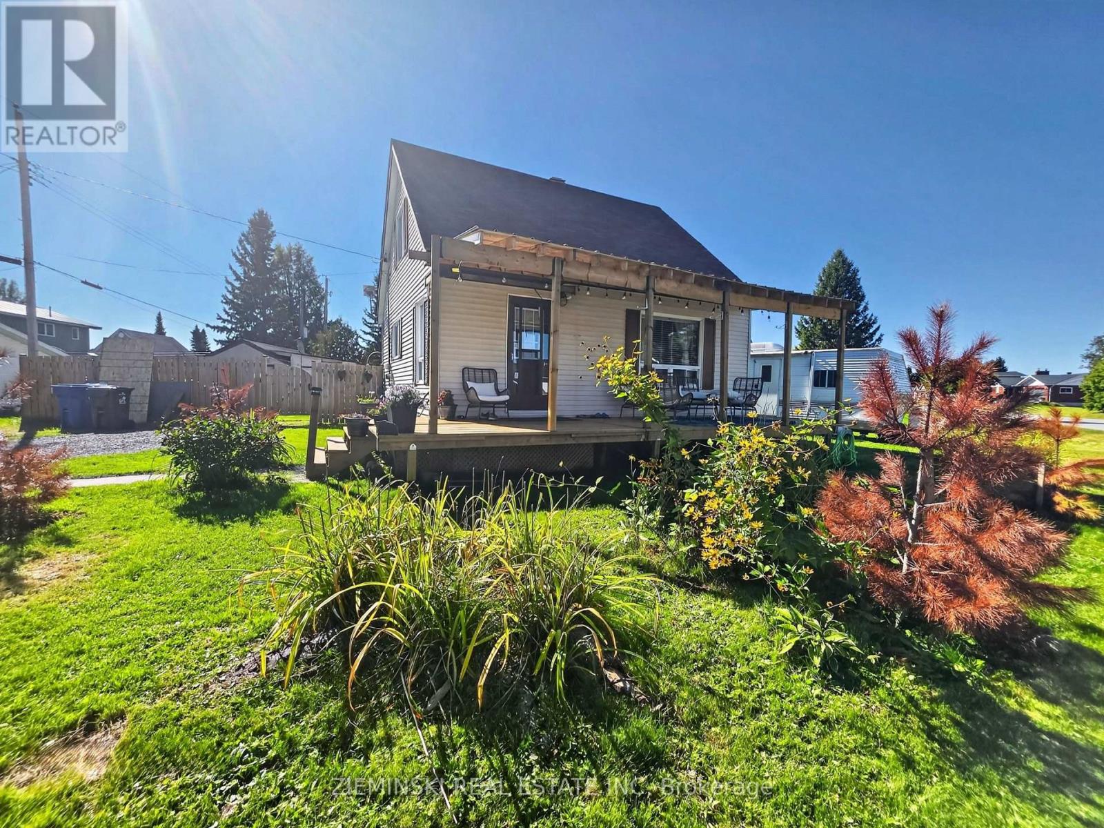 1 BOWMAN AVENUE, black river-matheson (matheson), Ontario