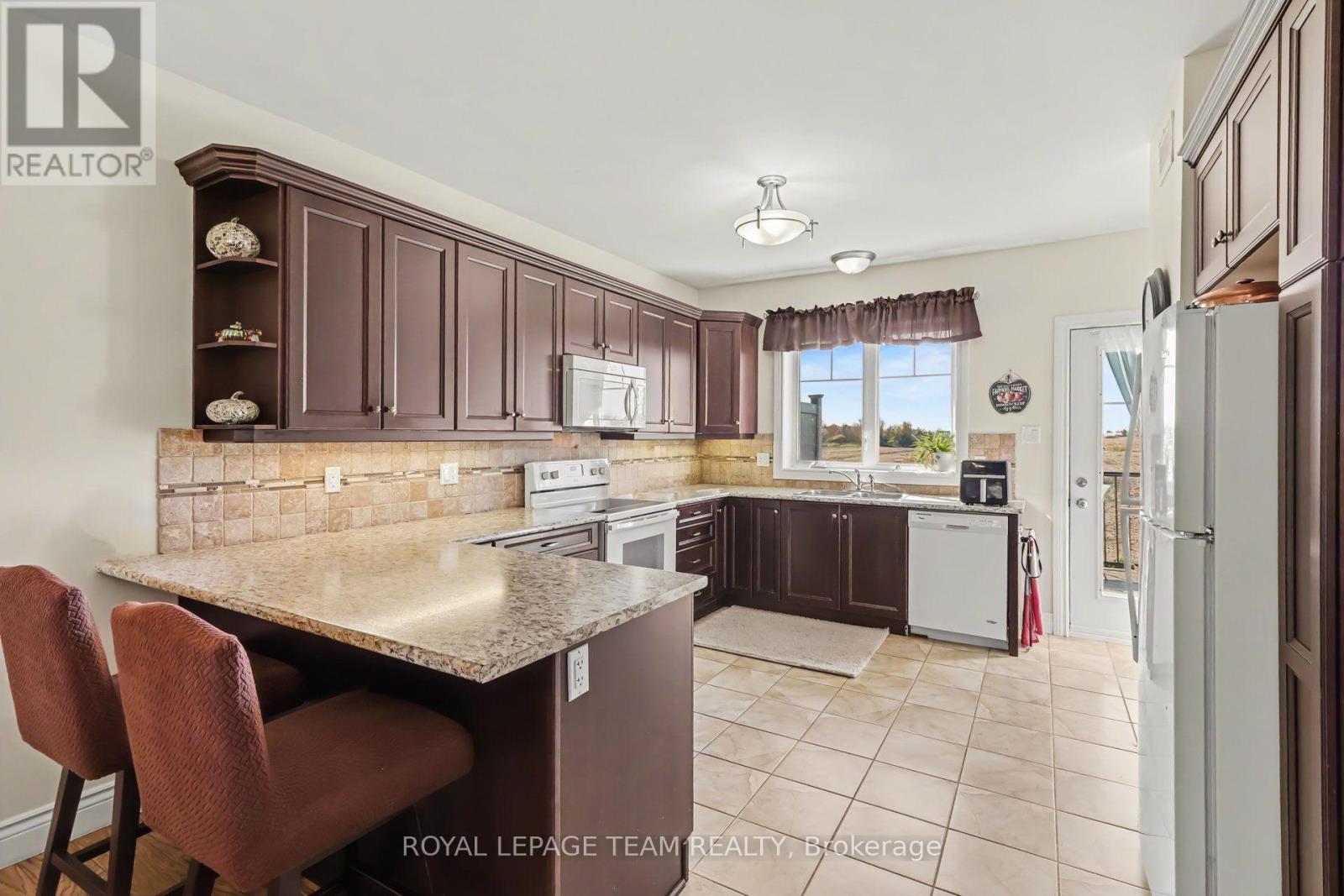 624 St Lawrence Street, North Dundas, Ontario  K0C 2K0 - Photo 11 - X14106418