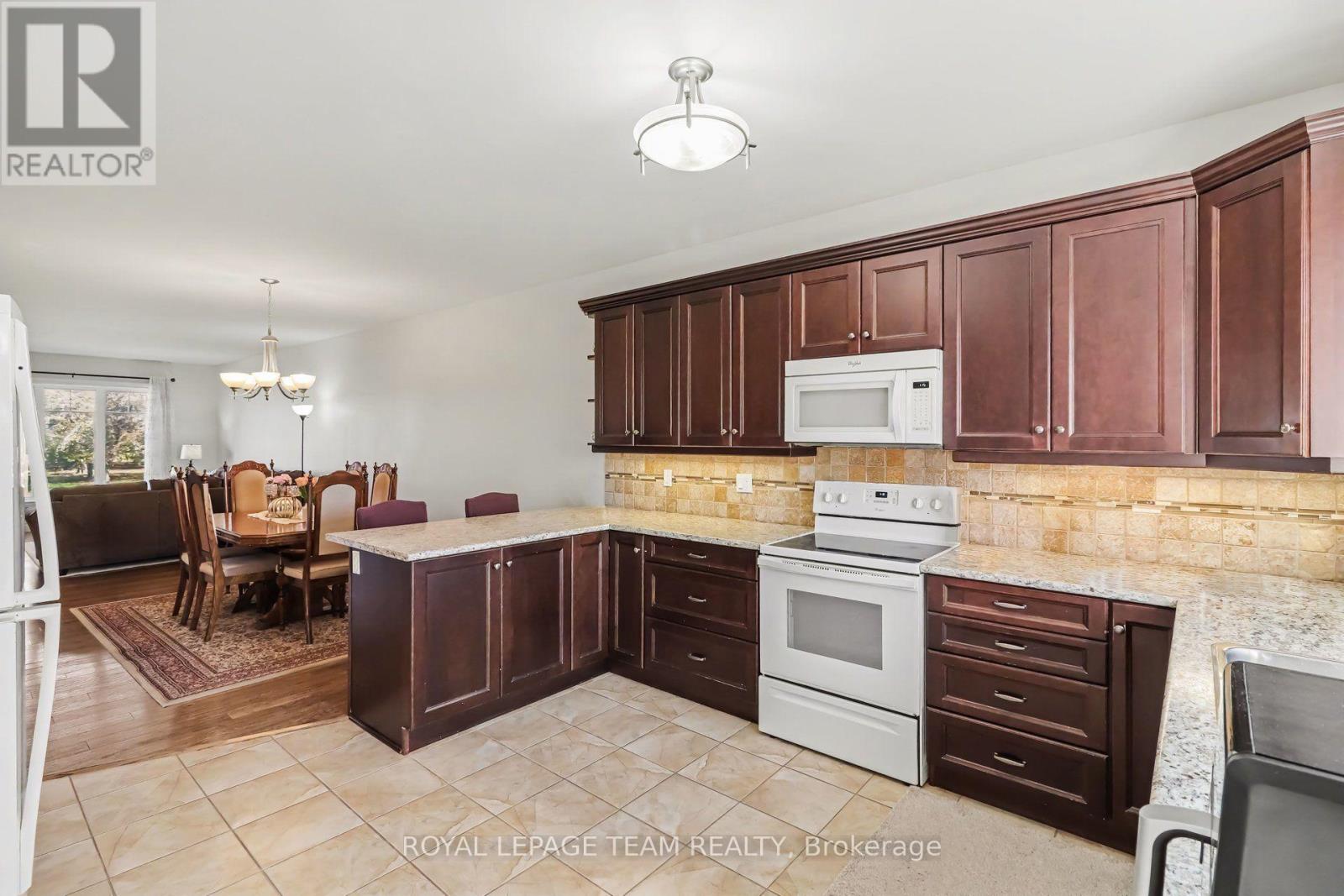 624 St Lawrence Street, North Dundas, Ontario  K0C 2K0 - Photo 13 - X14106418