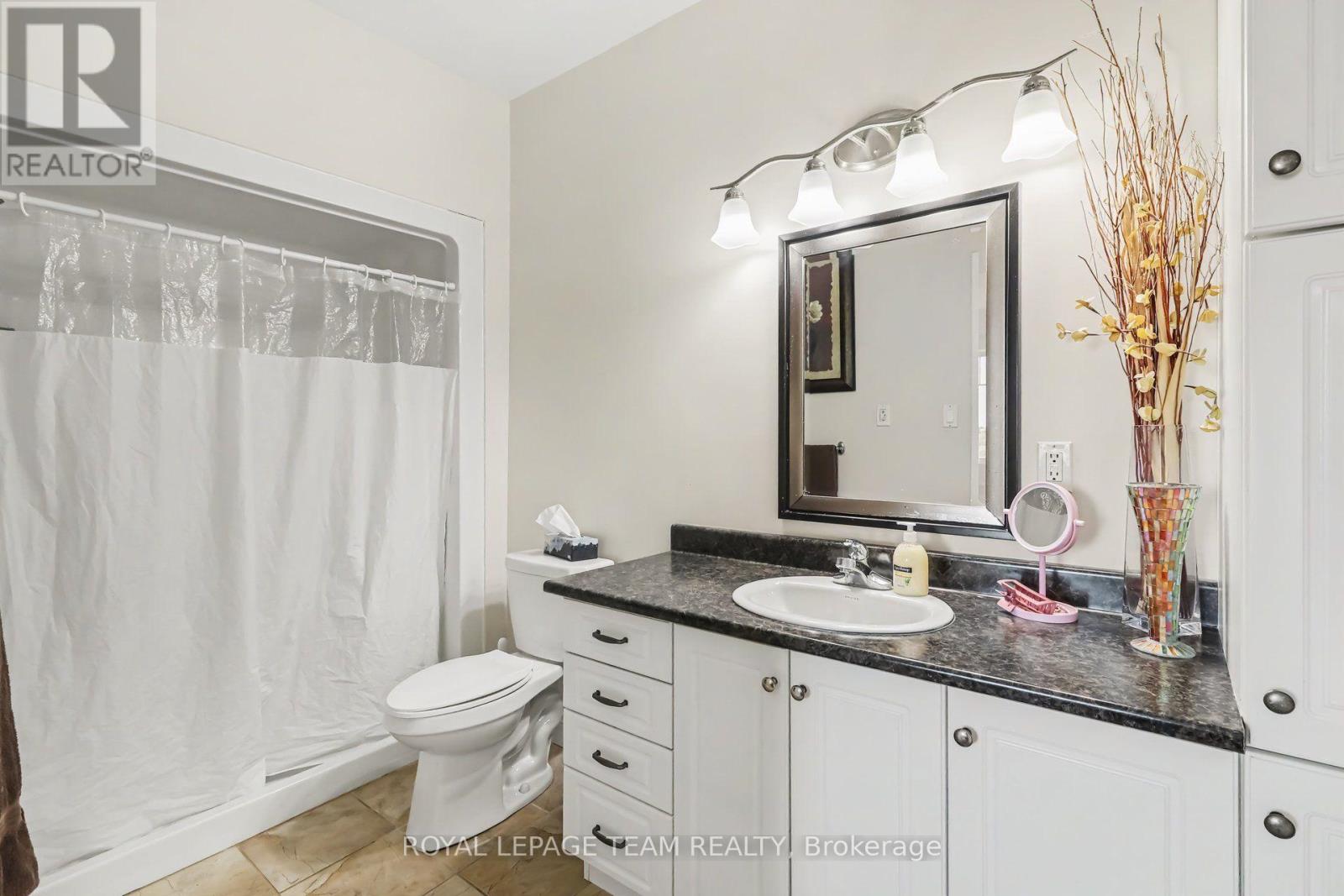 624 St Lawrence Street, North Dundas, Ontario  K0C 2K0 - Photo 17 - X14106418