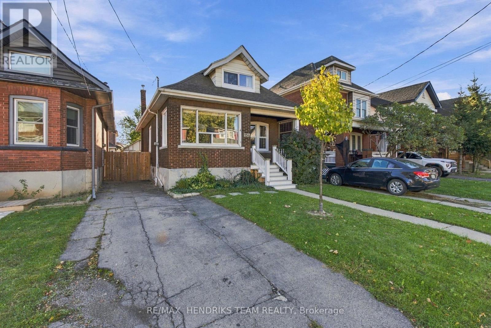 154 Prospect Street N, Hamilton (Stipley), Ontario  L8L 6X7 - Photo 1 - X14106352