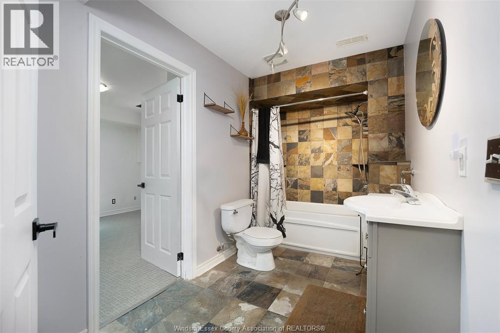 3620 Shinglecreek Court, Windsor, Ontario  N8W 5T7 - Photo 19 - 26025996