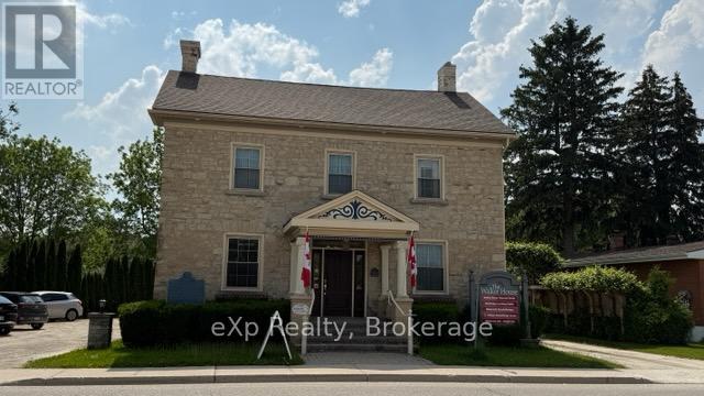 15 MCNAB STREET, Brockton, Ontario