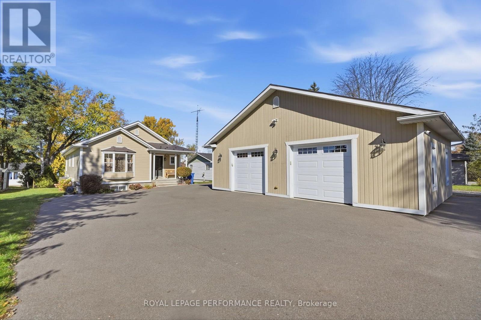 2204 Bay Road, Champlain, Ontario