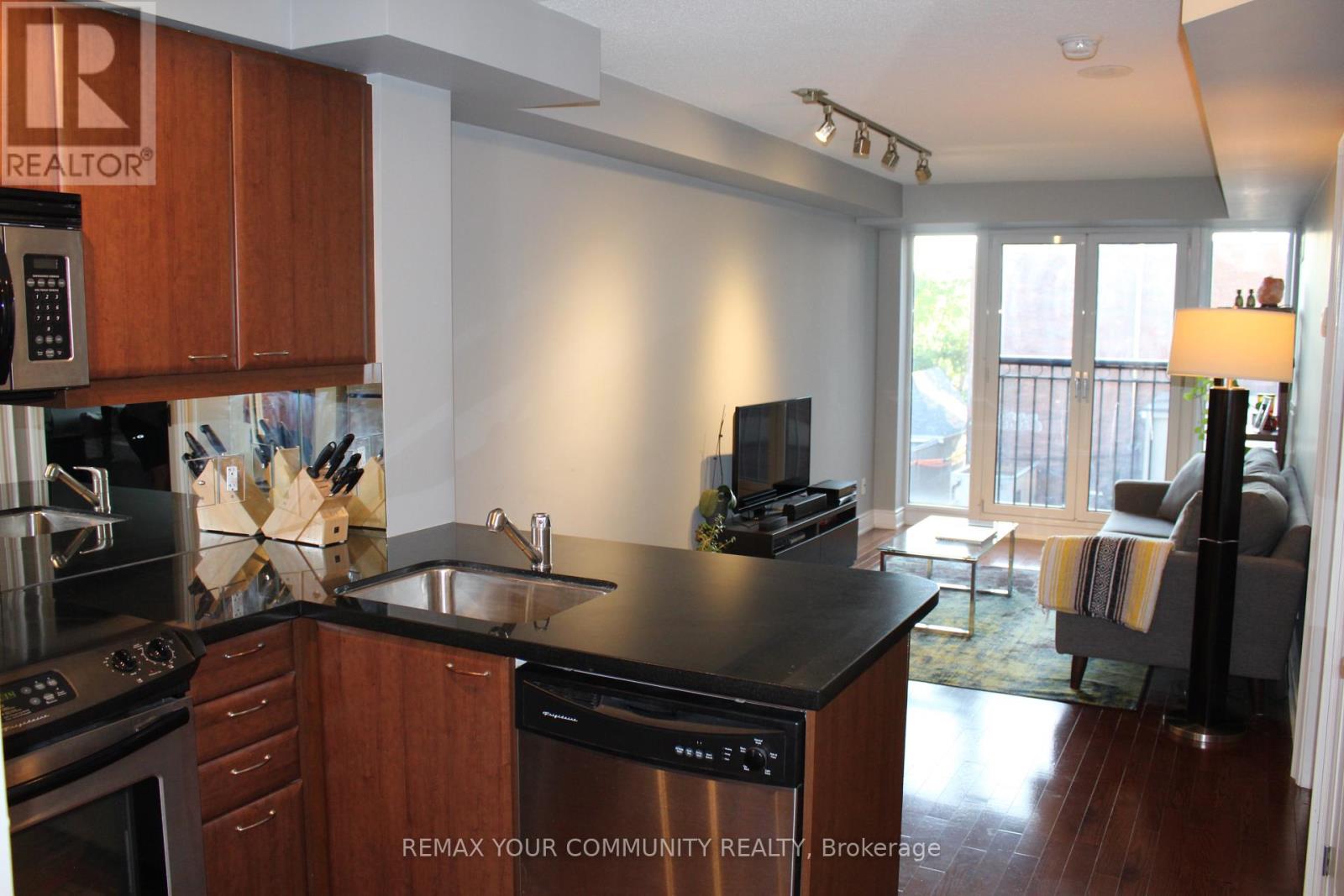 518 - 308 Palmerston Avenue, Toronto, Ontario  M6J 3X9 - Photo 3 - C14106526