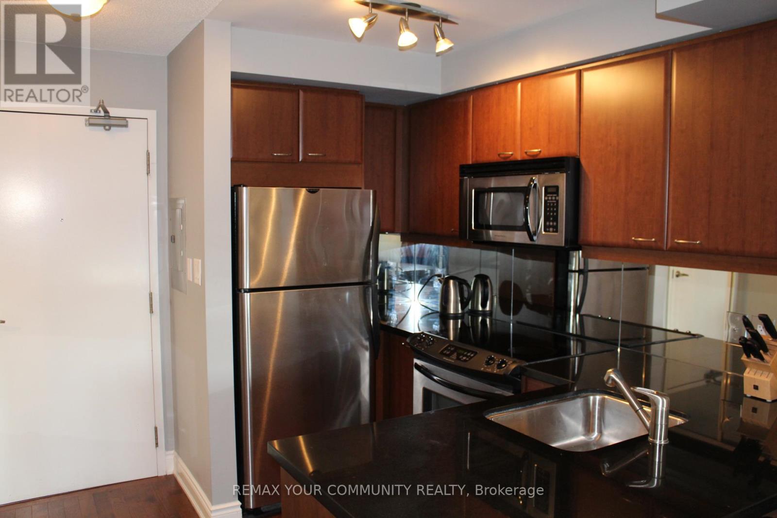 518 - 308 Palmerston Avenue, Toronto, Ontario  M6J 3X9 - Photo 5 - C14106526