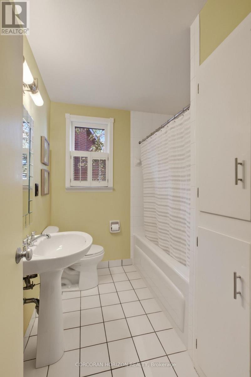 27 Armour Boulevard, Toronto (Bedford Park-Nortown), Ontario  M5M 3B9 - Photo 27 - C14106548