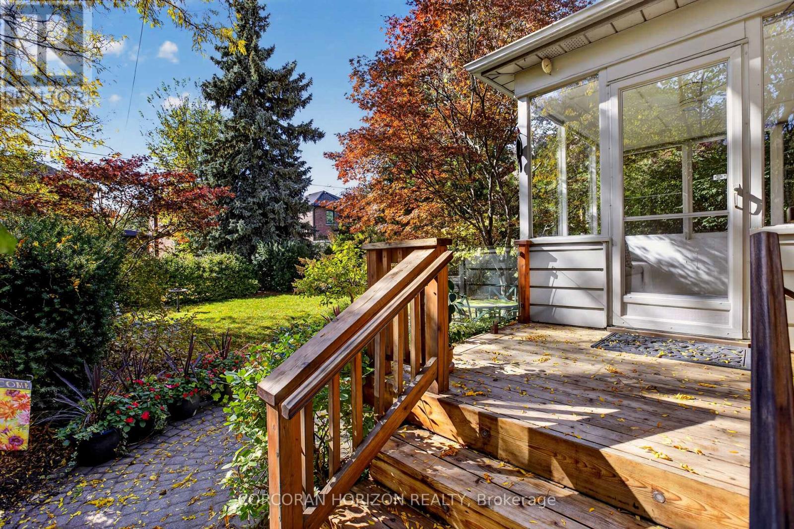 27 Armour Boulevard, Toronto (Bedford Park-Nortown), Ontario  M5M 3B9 - Photo 7 - C14106548