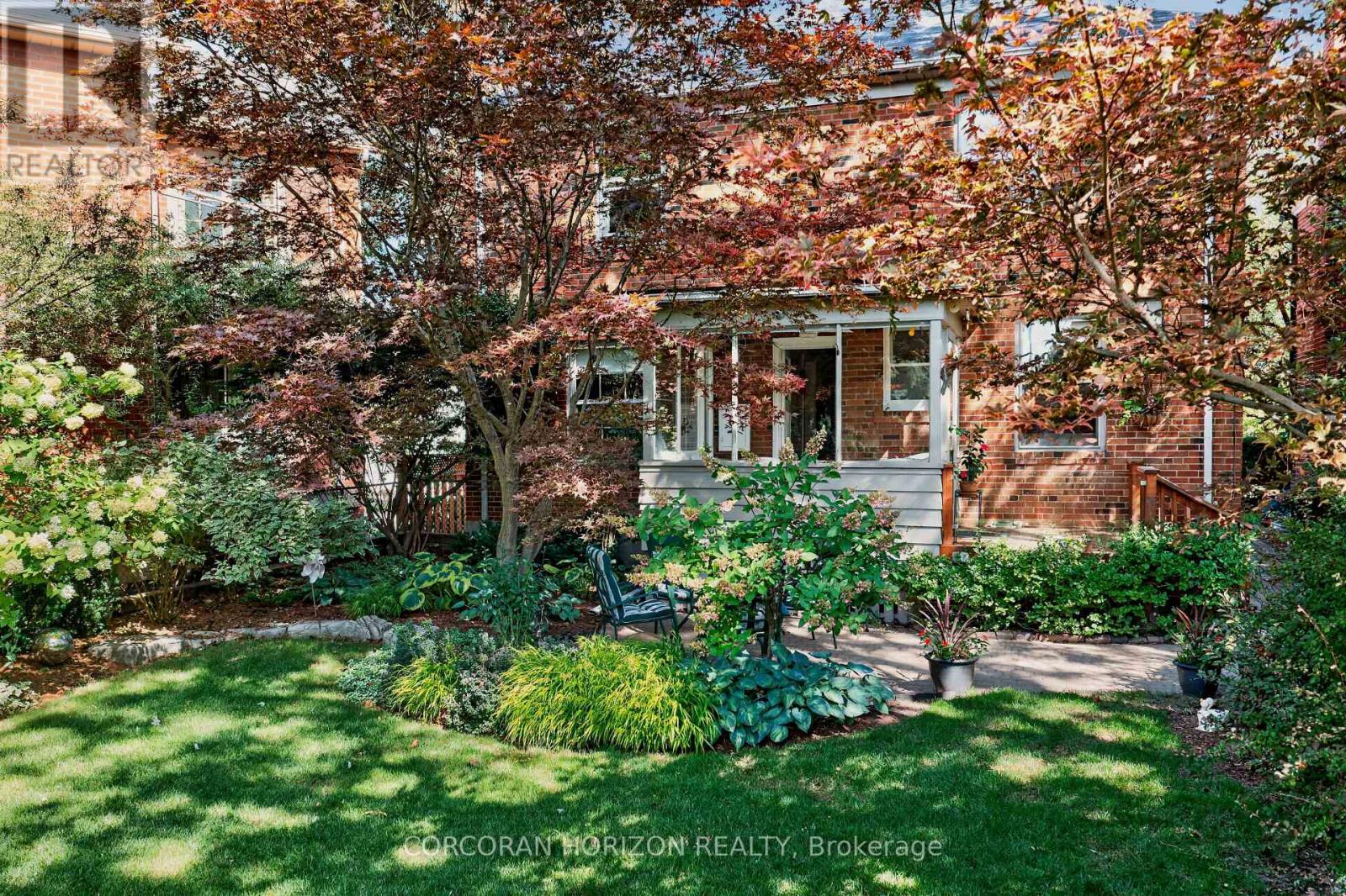 27 Armour Boulevard, Toronto (Bedford Park-Nortown), Ontario  M5M 3B9 - Photo 8 - C14106548