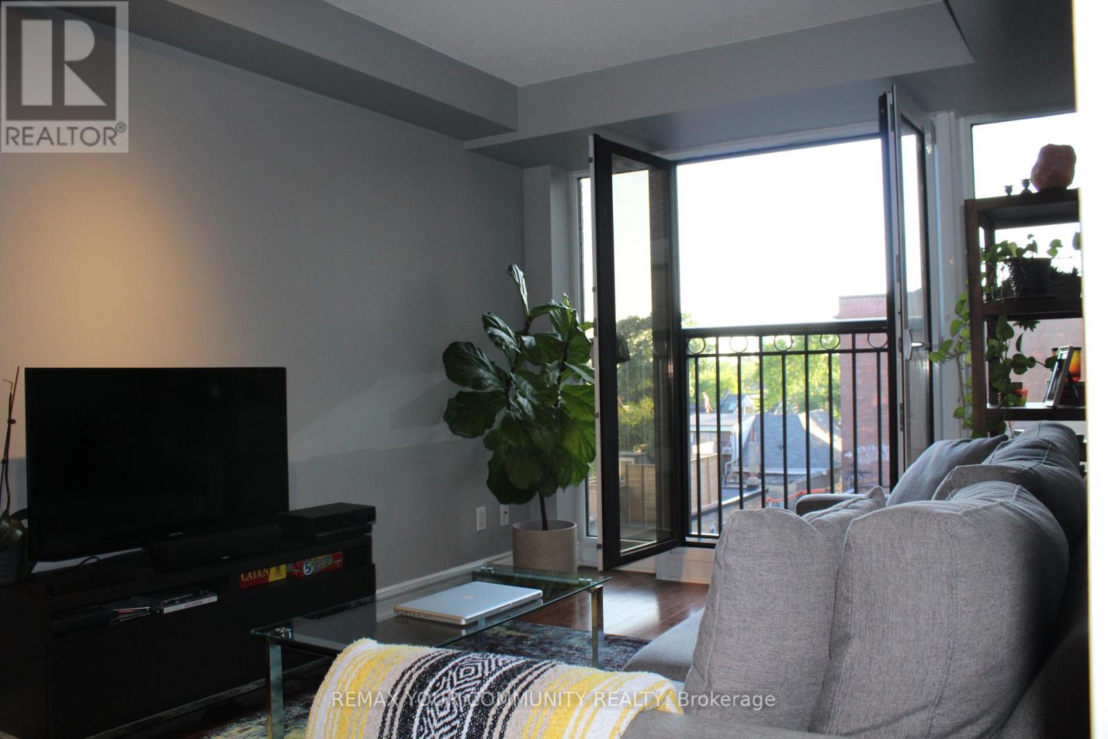 518 - 308 Palmerston Avenue, Toronto, Ontario  M6J 3X9 - Photo 2 - C14106526