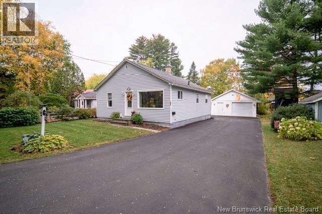 141 Claremont Drive, Fredericton, New Brunswick  E3A 1E7 - Photo 1 - NB149686