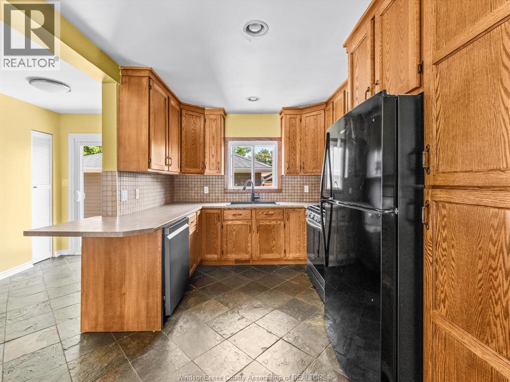 230 Caruhel, Lakeshore, Ontario  N0R 1A0 - Photo 9 - 26026001