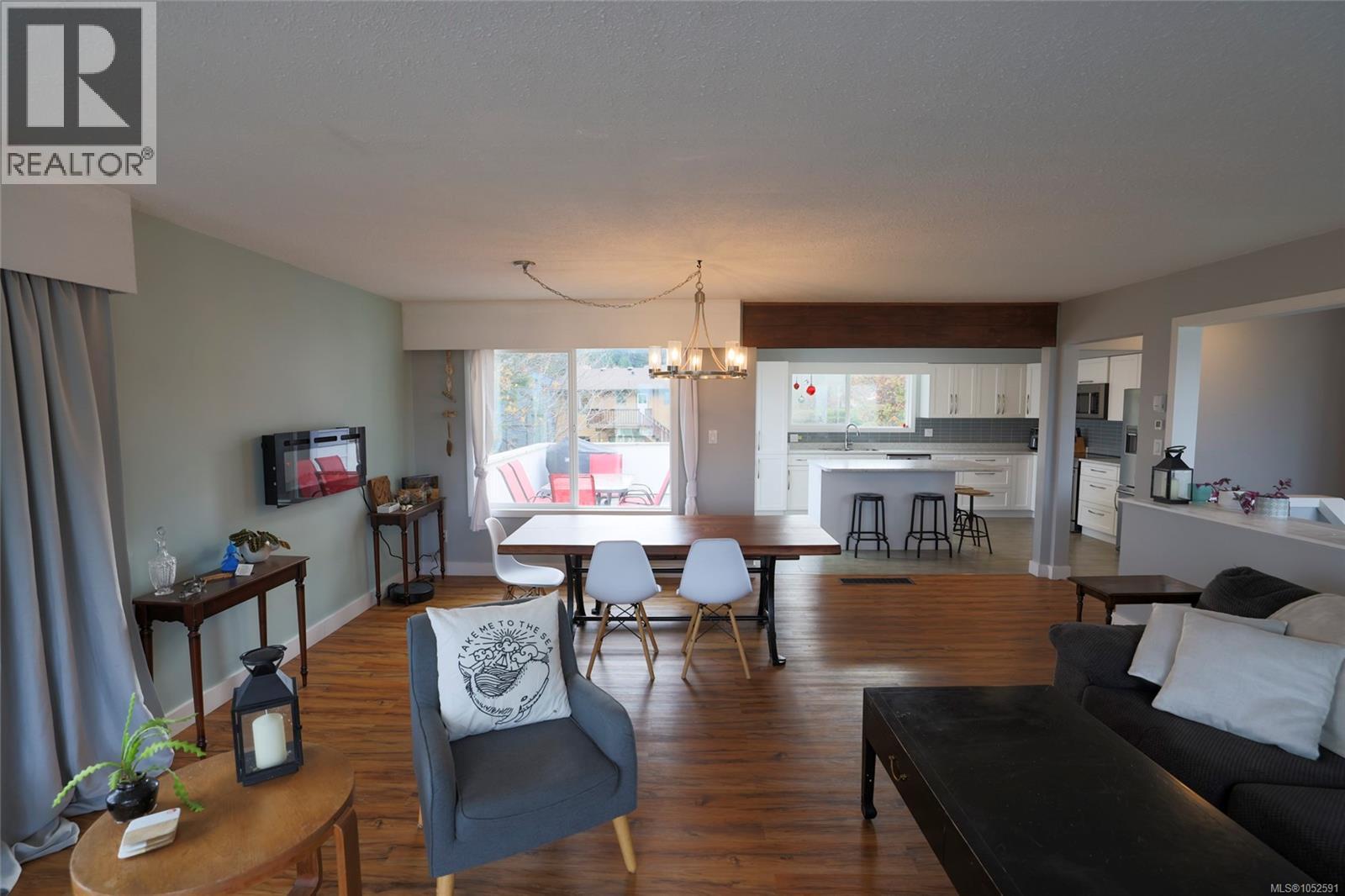 363 Englewood Dr