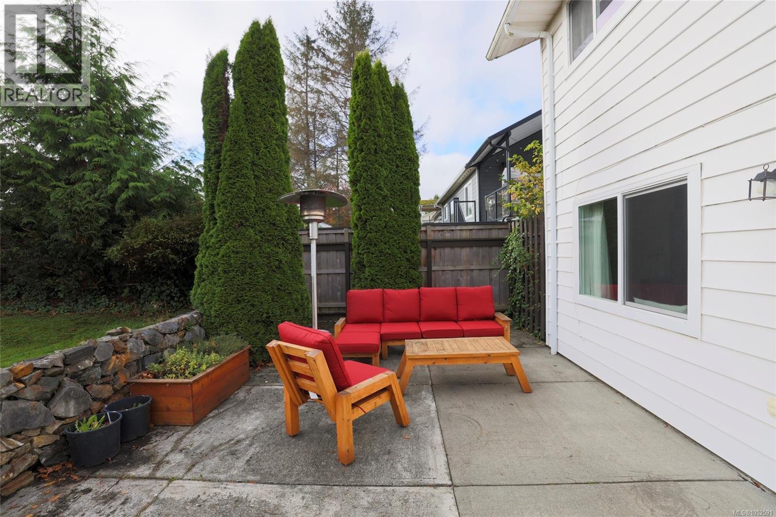 363 Englewood Dr