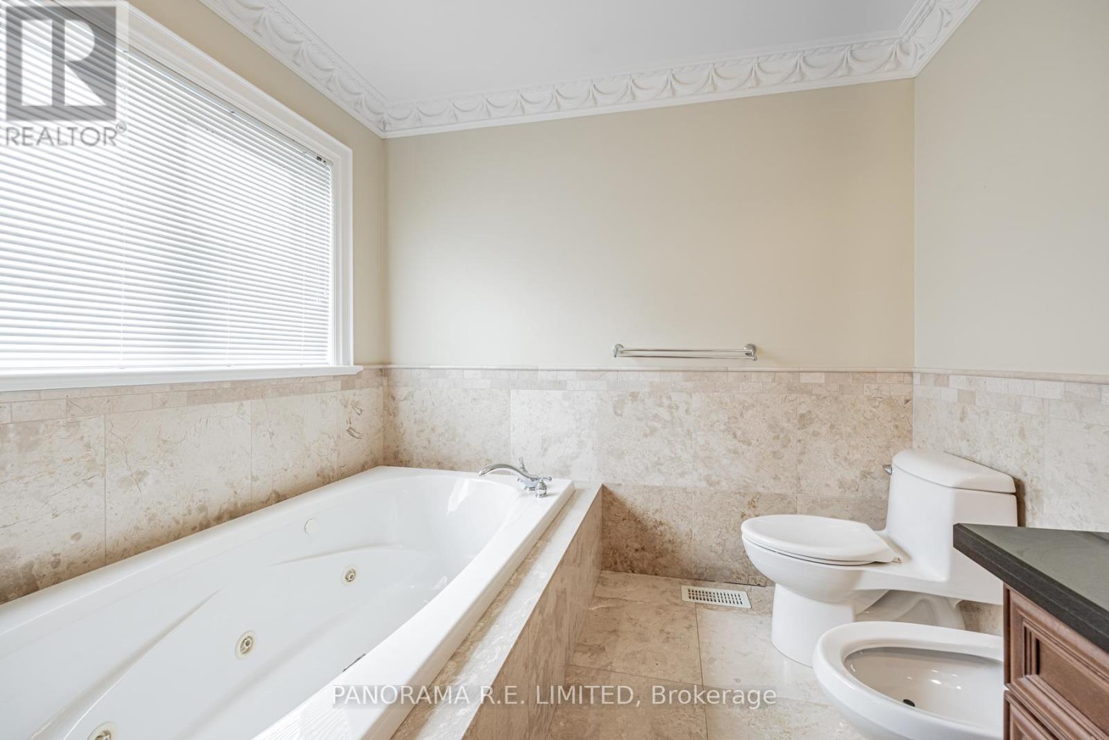 51 Mattice Avenue, Toronto (Islington-City Centre West), Ontario  M9B 1T1 - Photo 26 - W14106314