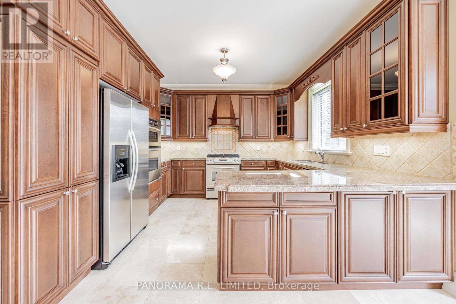 51 Mattice Avenue, Toronto (Islington-City Centre West), Ontario  M9B 1T1 - Photo 6 - W14106314
