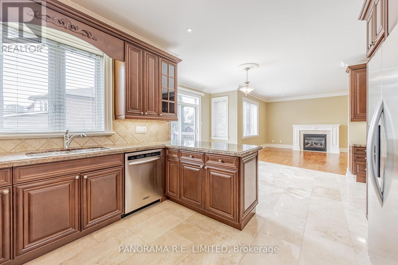 51 Mattice Avenue, Toronto (Islington-City Centre West), Ontario  M9B 1T1 - Photo 8 - W14106314