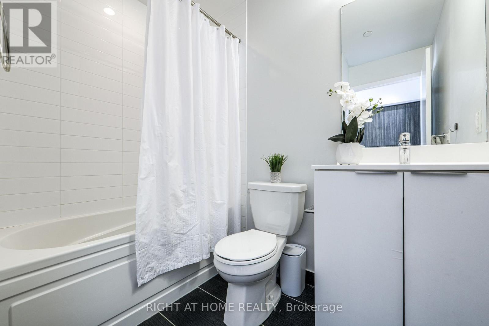 6108 - 30 Shore Breeze Drive, Toronto (Mimico), Ontario  M8V 0J1 - Photo 11 - W14106348