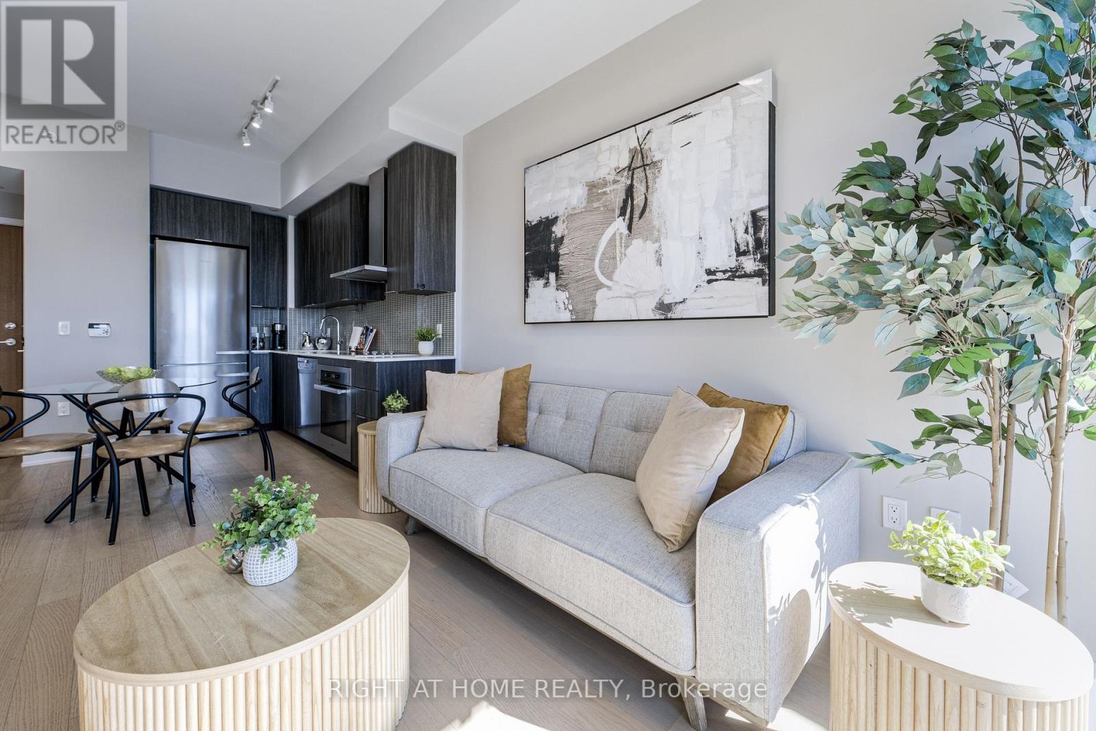 6108 - 30 Shore Breeze Drive, Toronto (Mimico), Ontario  M8V 0J1 - Photo 4 - W14106348
