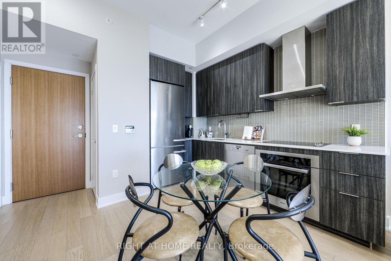 6108 - 30 Shore Breeze Drive, Toronto (Mimico), Ontario  M8V 0J1 - Photo 6 - W14106348