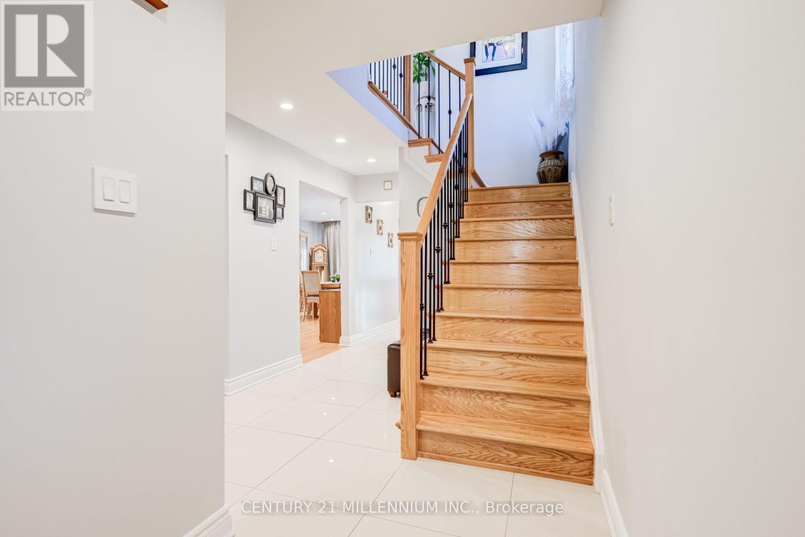 202 Bufford Drive, Brampton (Brampton South), Ontario  L6Y 3N3 - Photo 7 - W14106406