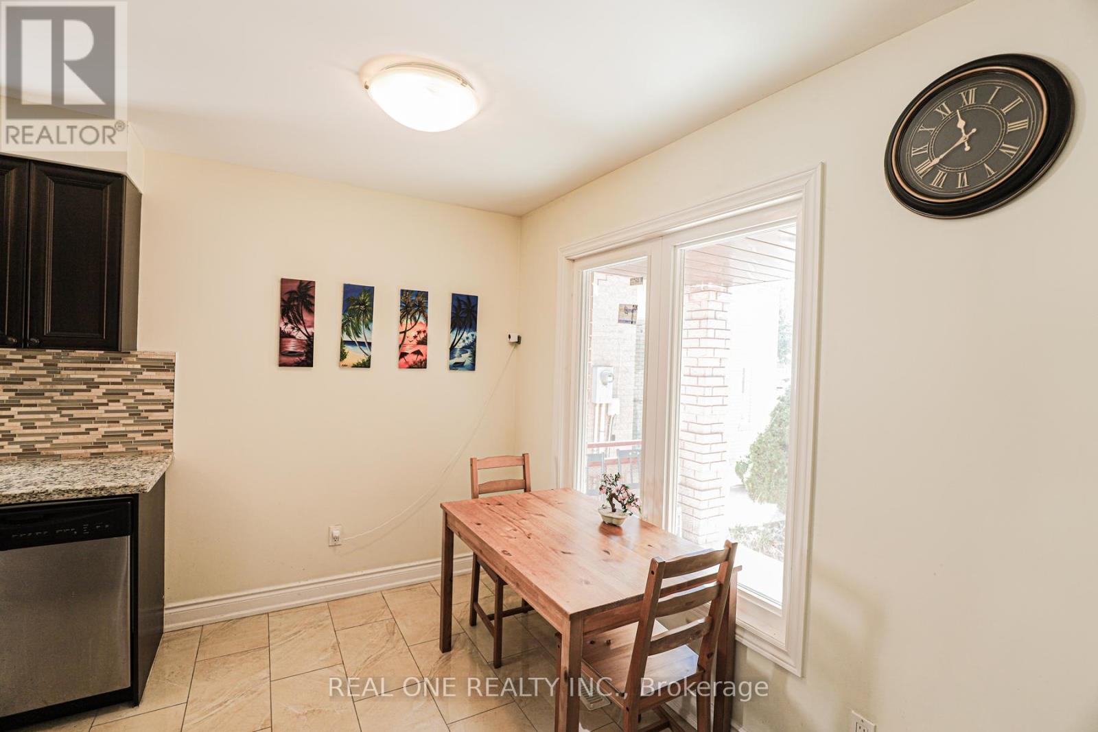 3331 Dovetail Mews, Mississauga, Ontario  L5L 5E9 - Photo 4 - W14106432