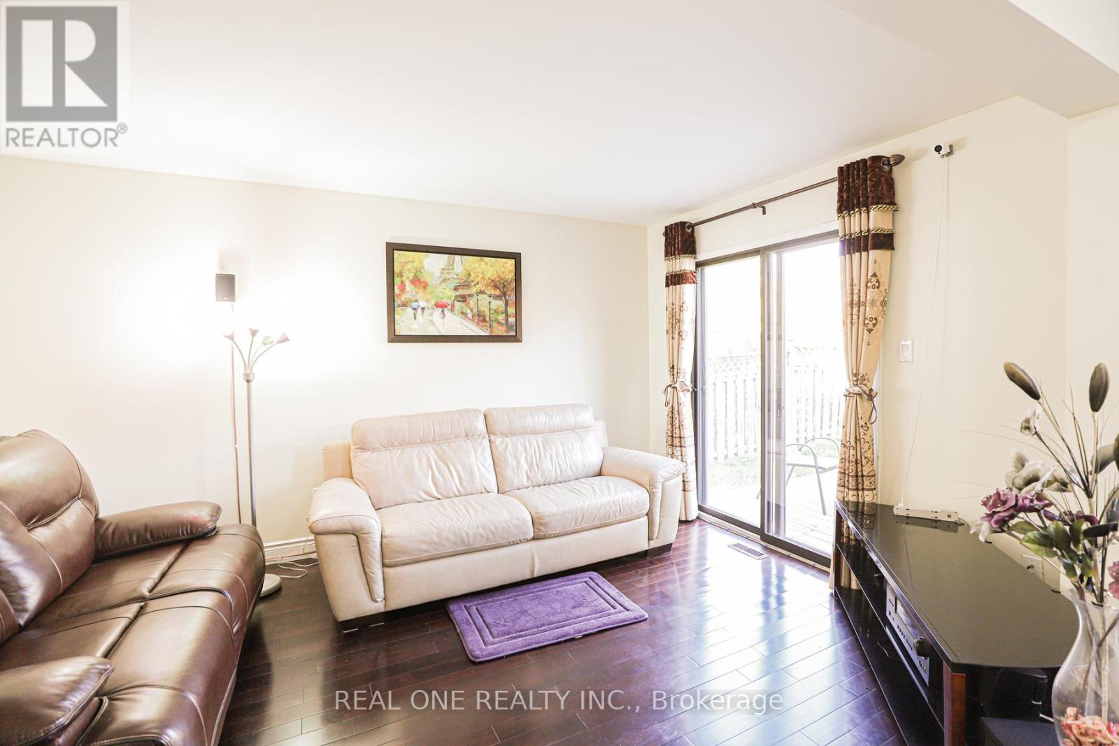 3331 Dovetail Mews, Mississauga, Ontario  L5L 5E9 - Photo 5 - W14106432