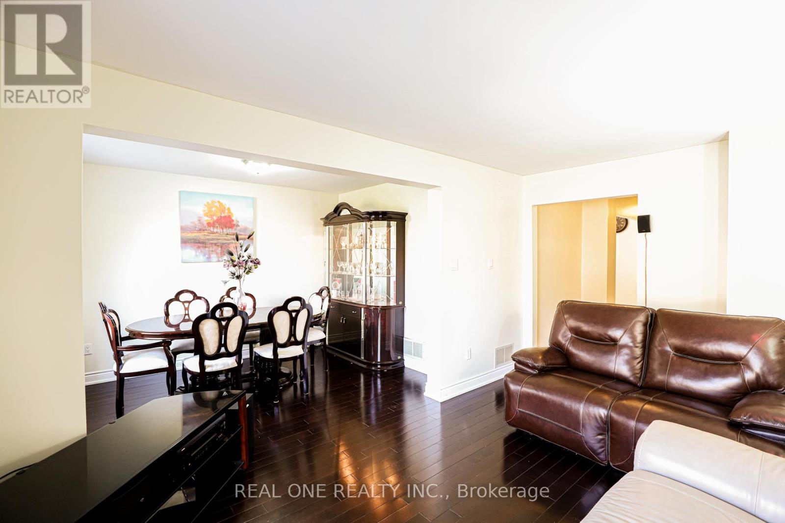 3331 Dovetail Mews, Mississauga, Ontario  L5L 5E9 - Photo 6 - W14106432
