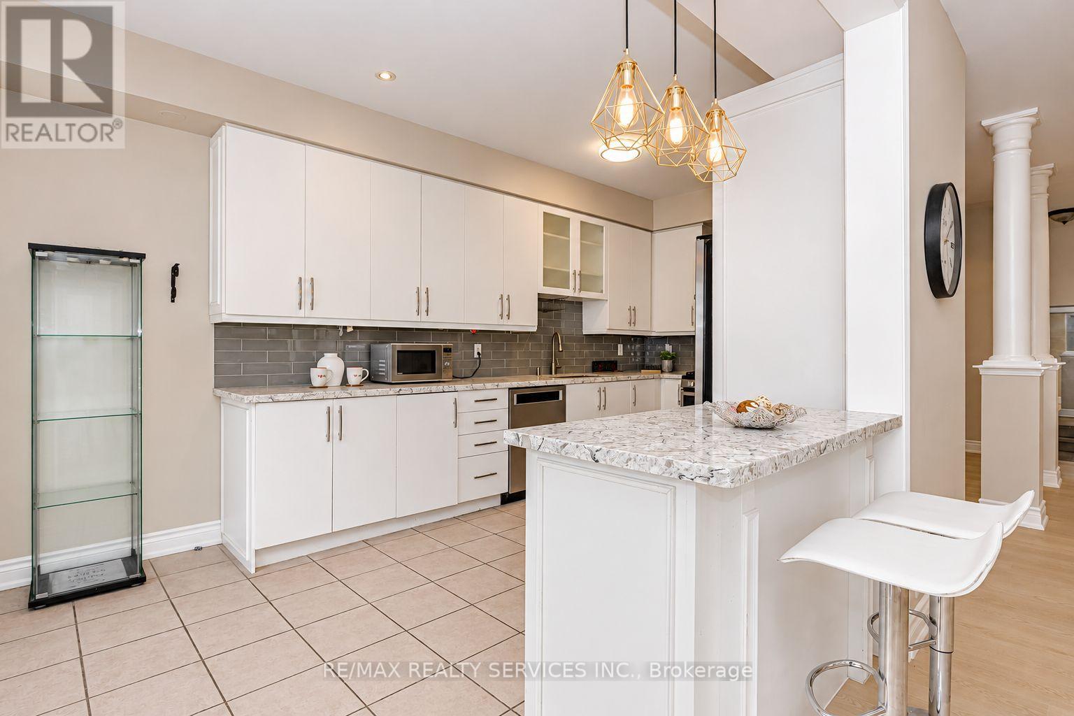 1857 Stevington Crescent, Mississauga (Meadowvale Village), Ontario  L5N 7S5 - Photo 11 - W14106452