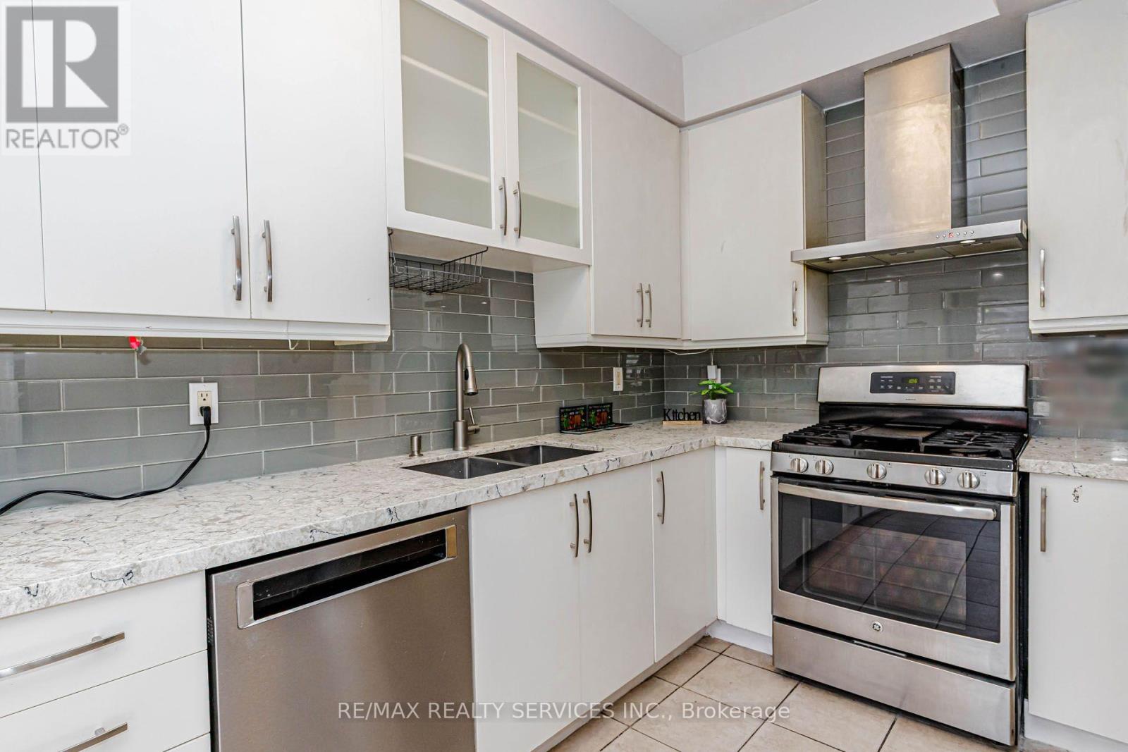 1857 Stevington Crescent, Mississauga (Meadowvale Village), Ontario  L5N 7S5 - Photo 13 - W14106452