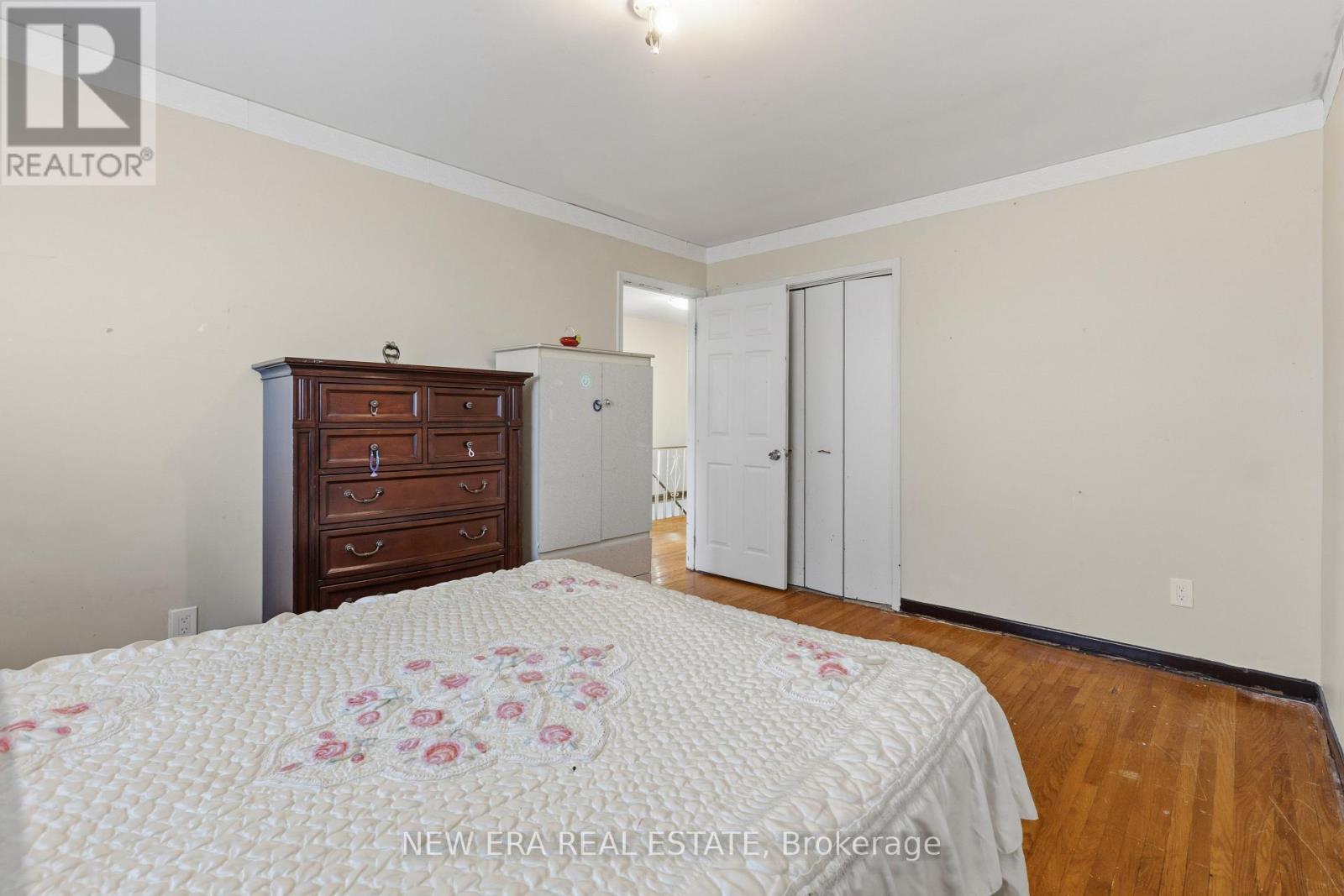 7306 Sills Road, Mississauga (Malton), Ontario  L4T 2K1 - Photo 20 - W14106496