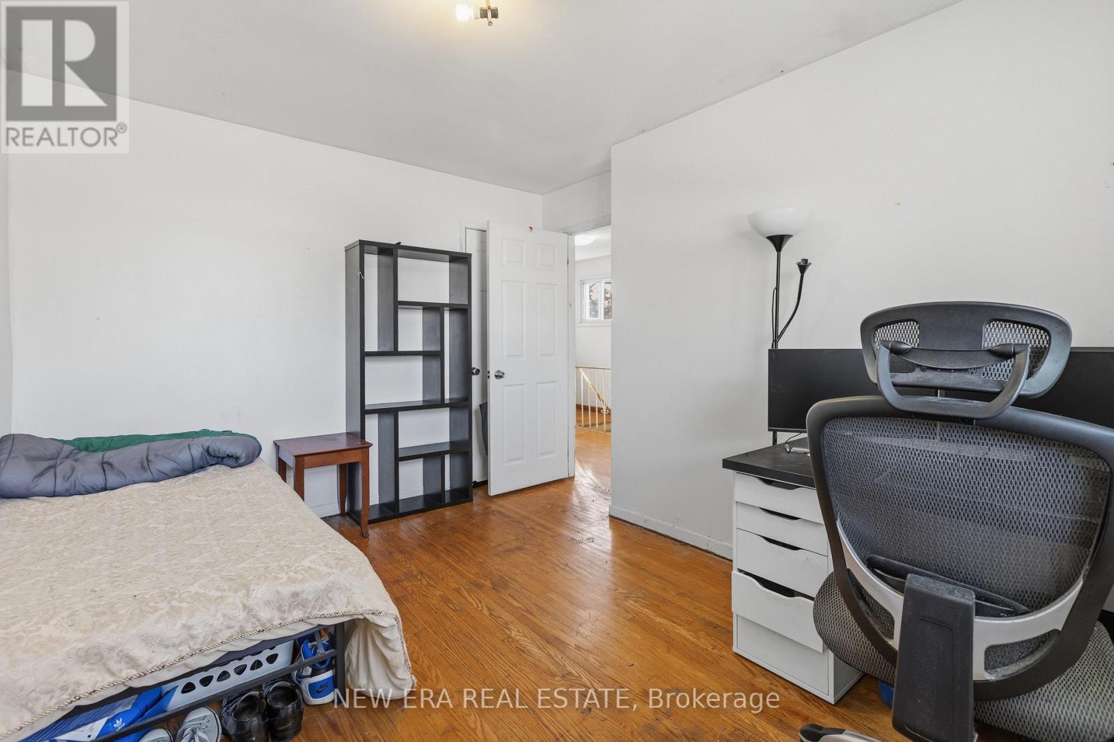7306 Sills Road, Mississauga (Malton), Ontario  L4T 2K1 - Photo 24 - W14106496