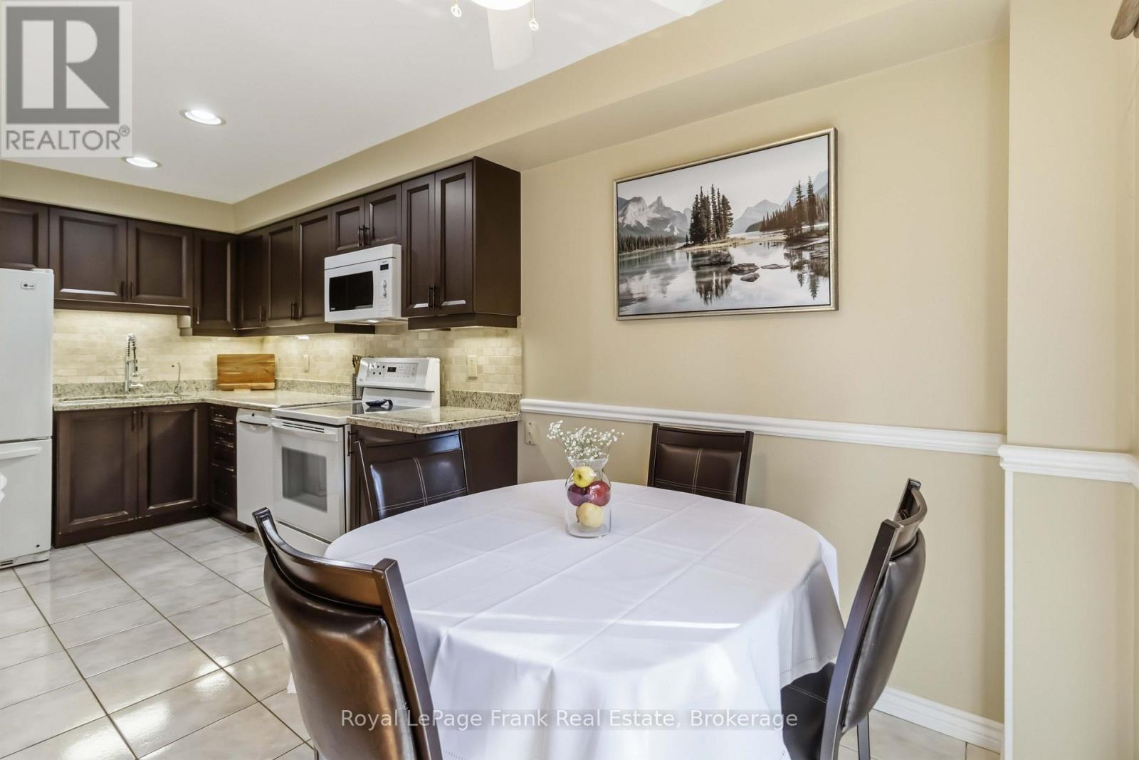 27 - 1385 Lakeshore Road W, Mississauga (Clarkson), Ontario  L5J 4T6 - Photo 11 - W14106614