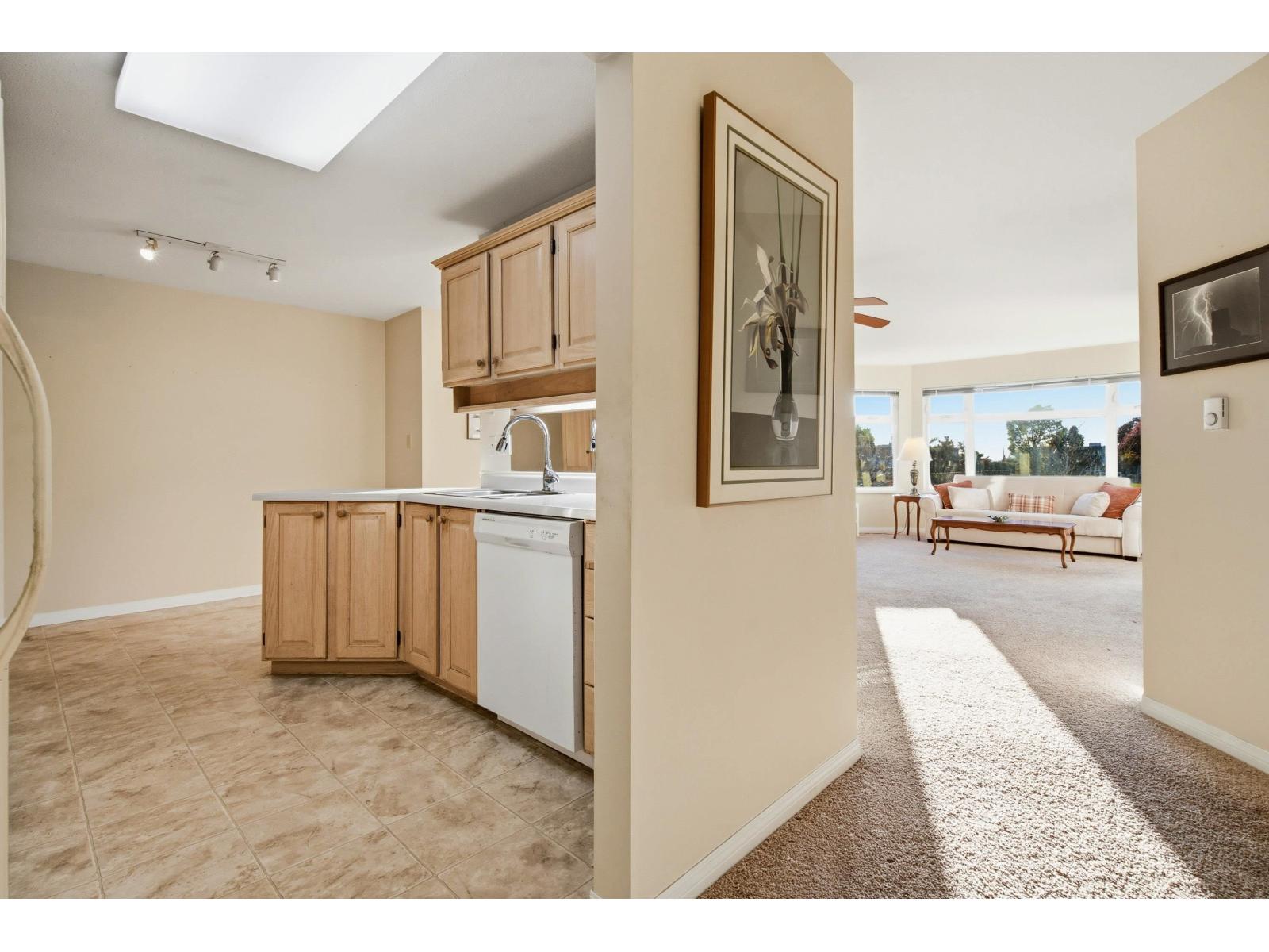 306 1220 Fir Street, White Rock, British Columbia  V4B 4B1 - Photo 15 - R3177410