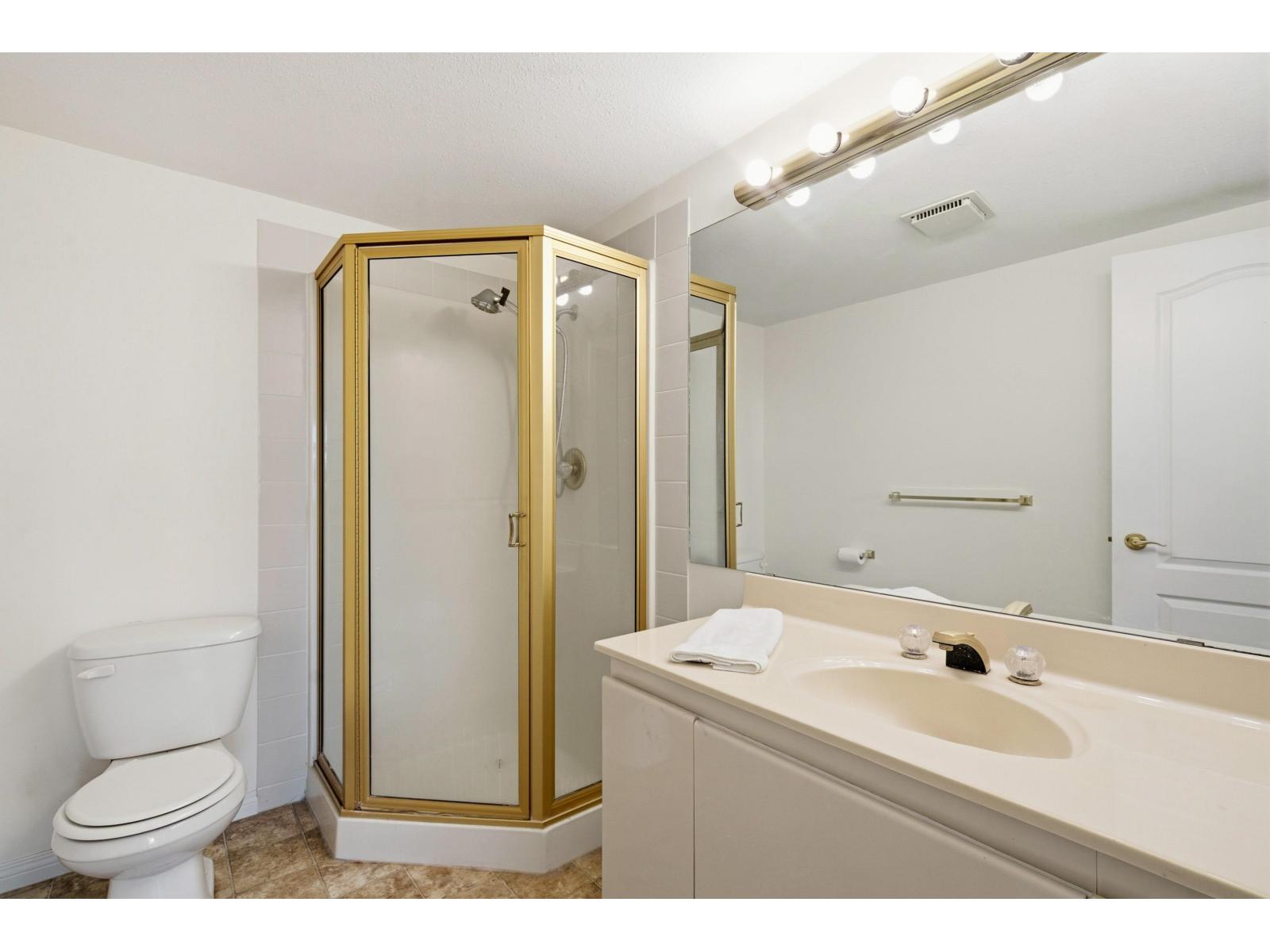 306 1220 Fir Street, White Rock, British Columbia  V4B 4B1 - Photo 18 - R3177410