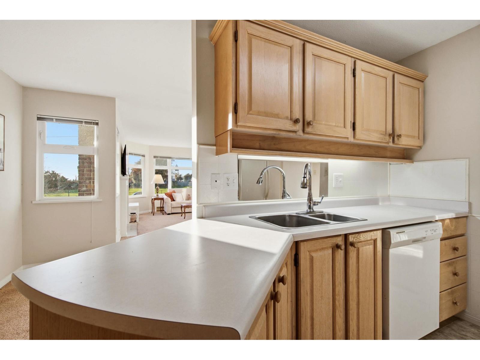 306 1220 Fir Street, White Rock, British Columbia  V4B 4B1 - Photo 16 - R3177410