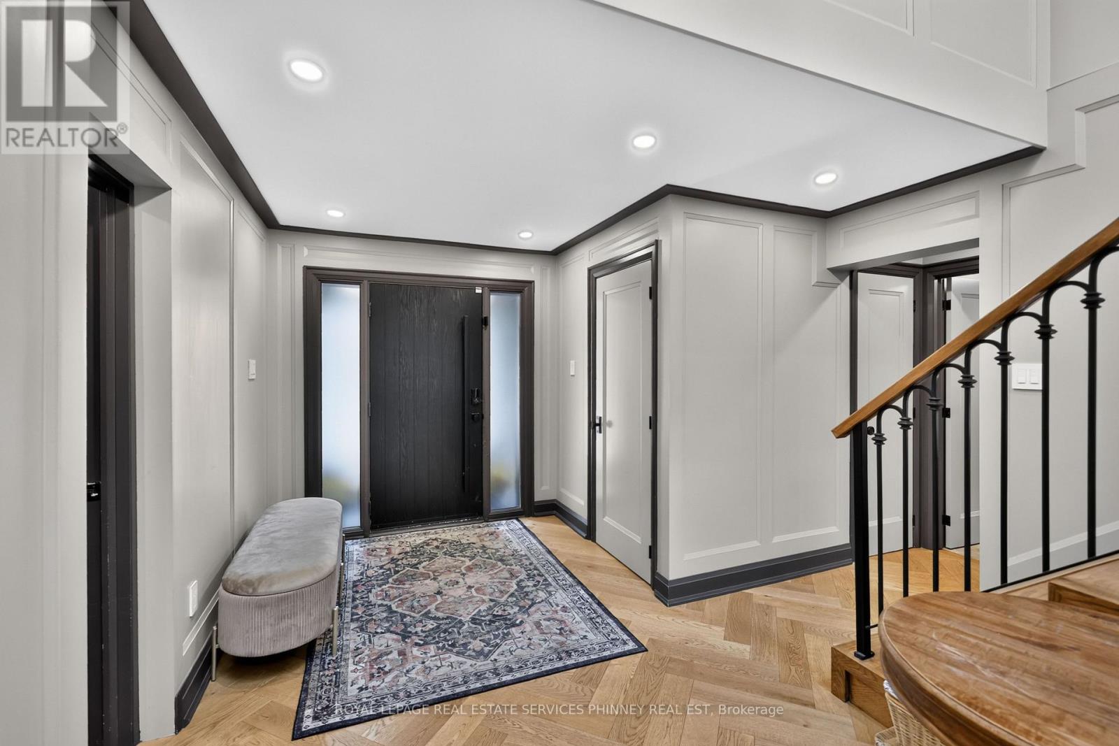 4329 Hartfield Grove, Mississauga, Ontario  L4W 2Y6 - Photo 4 - W14082034