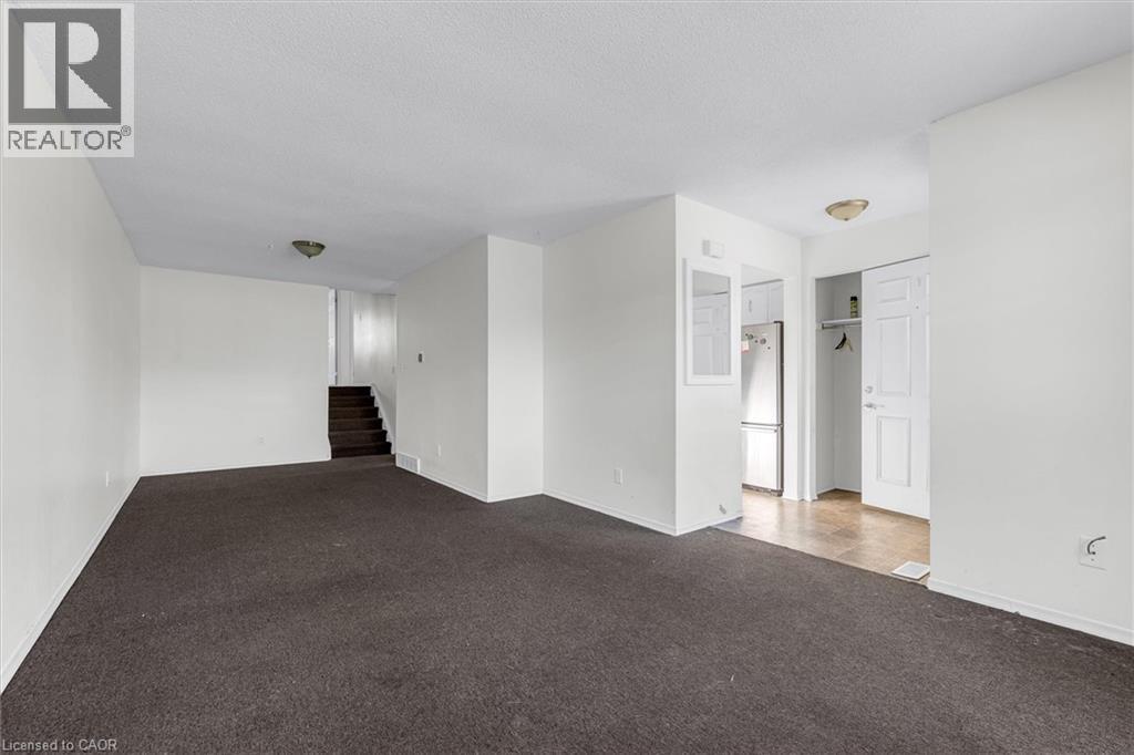 16 Crystal Court, Cambridge, Ontario  N1R 7T2 - Photo 5 - 40870296