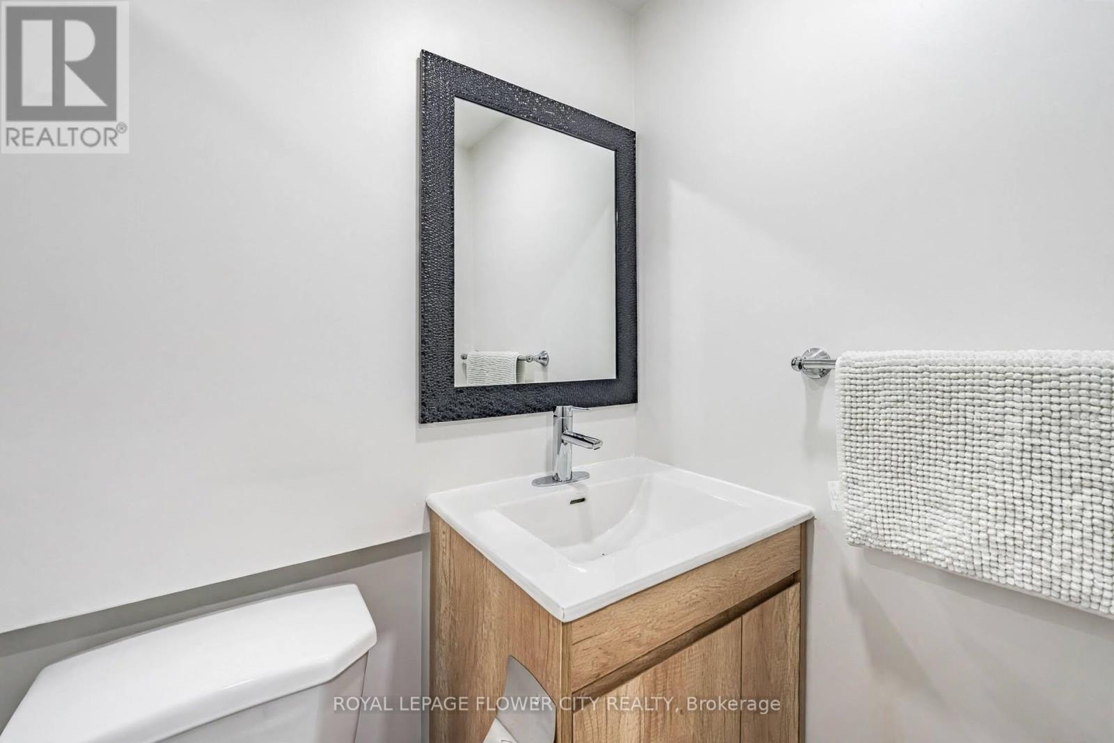 3 Clayhall Crescent, Toronto, Ontario  M3J 1W5 - Photo 42 - W14089474