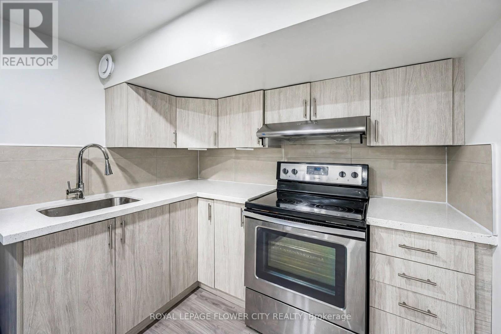 3 Clayhall Crescent, Toronto, Ontario  M3J 1W5 - Photo 39 - W14089474